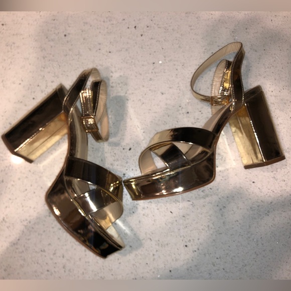Lulus gold platforms - Picture 2 of 5